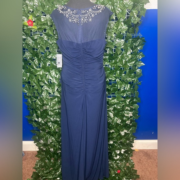 Elegant Navy Blue Evening Dress - Picture 4 of 9